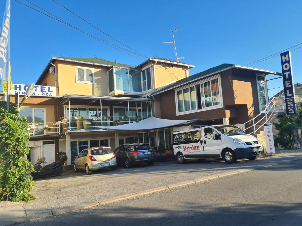 Hotel Djerdan Kraljevo Luaran gambar