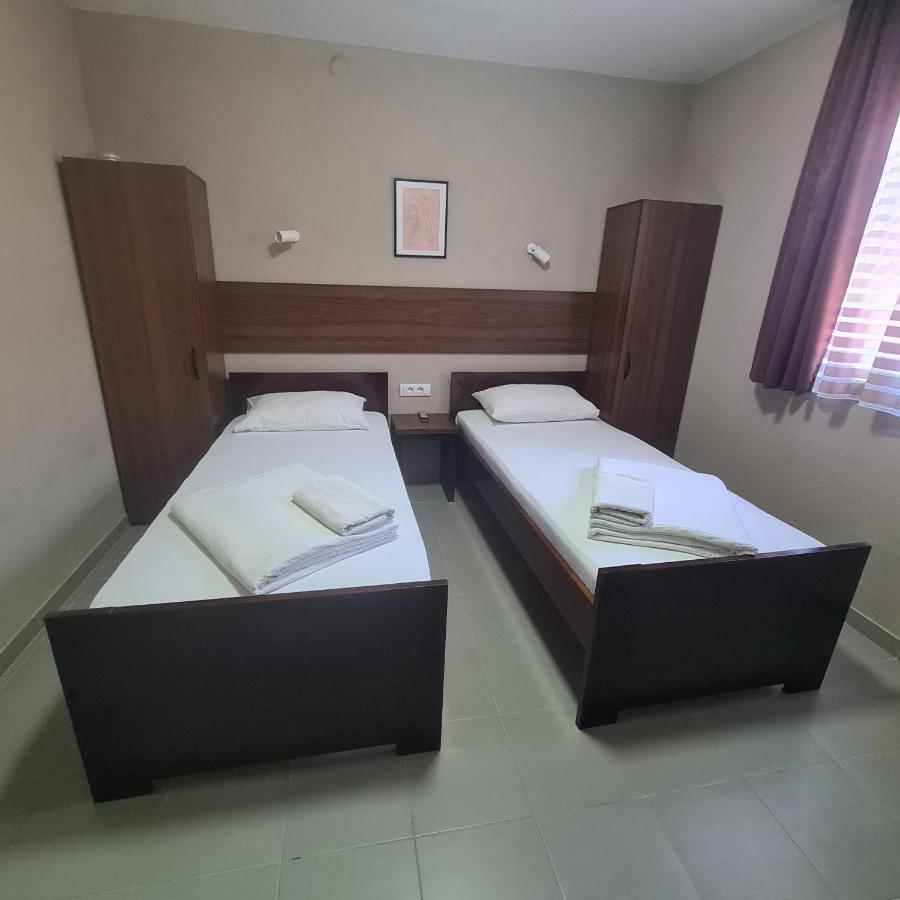 Hotel Djerdan Kraljevo Luaran gambar