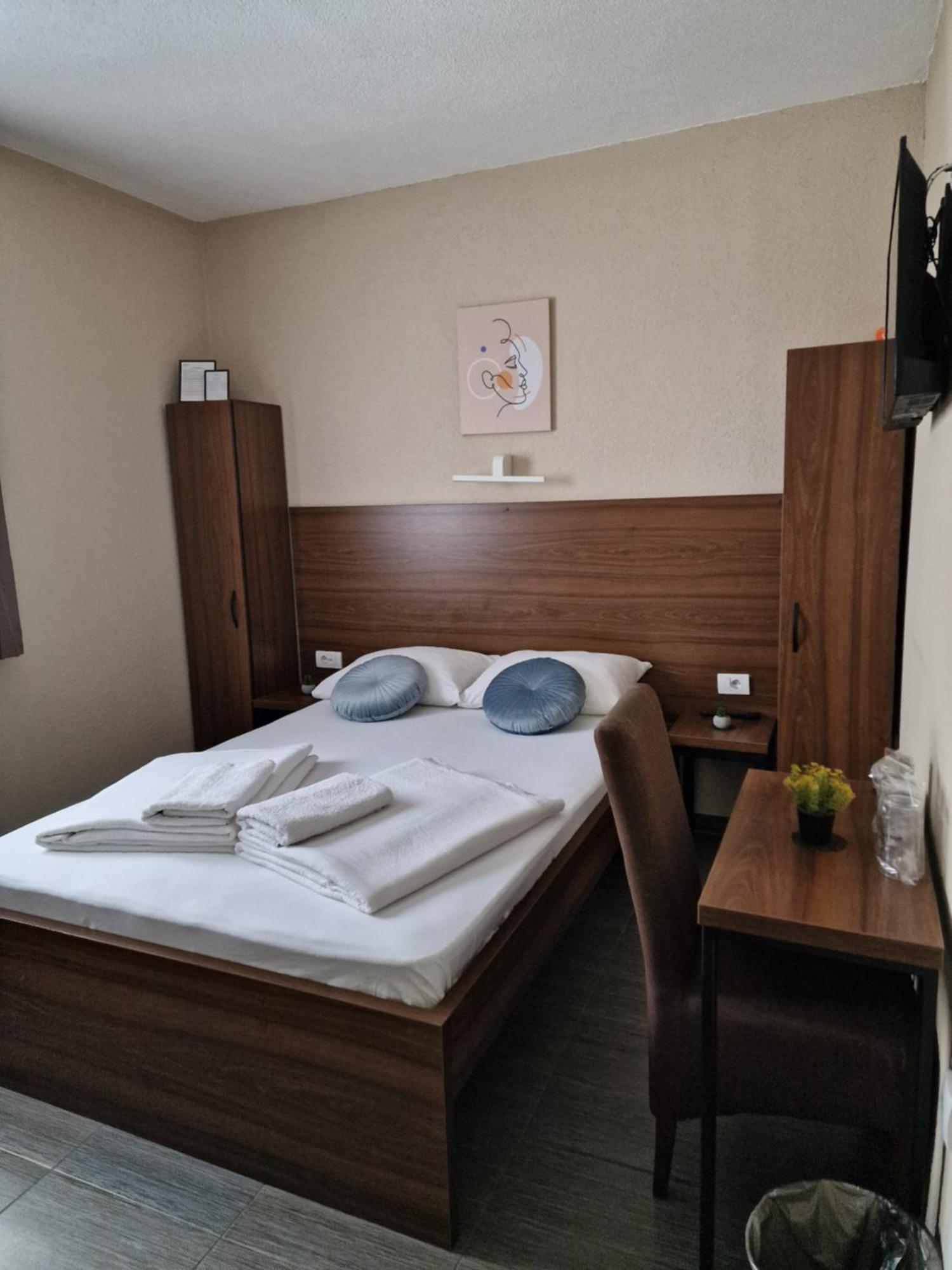 Hotel Djerdan Kraljevo Luaran gambar